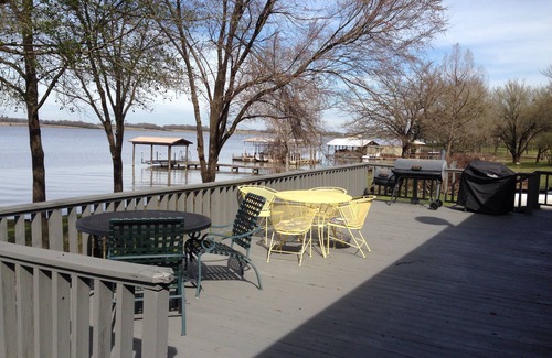Cotton Gin Cabin | Best of Lake Limestone Waterfront; Kid-friendly Swimming/Fish/Kayaking