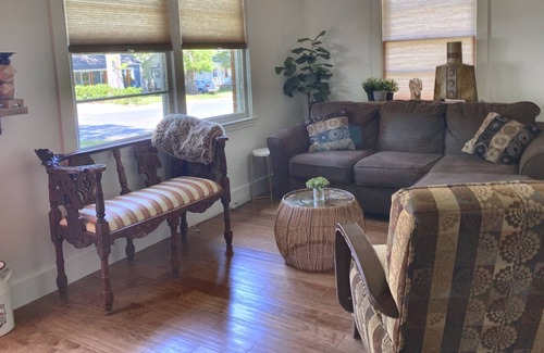 North Charlotte Apartment | Best of Noda for 5 Guests. Vegan Dining, Wifi, Off Street Parking