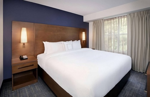 Alpharetta Hotel | Best Place to Stay in Alpharetta! Free Grab & Go Breakfast, Pets Allowed!