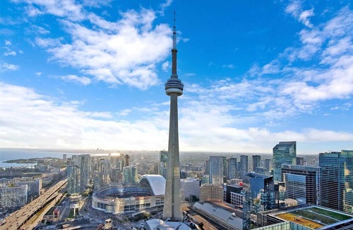 Toronto Entertainment District Condo | Best Place to stay in Toronto