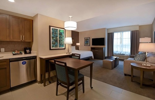 Florida Central Atlantic Coast Hotel | Best Place to Unwind! Swimming Pool, Full Kitchen, Pets Allowed!