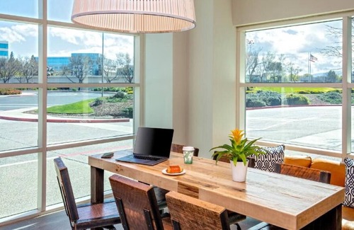 Redwood Shores House | Best Place to Unwind! Swimming Pool, Lagoon and Mountain View, Pet-friendly!