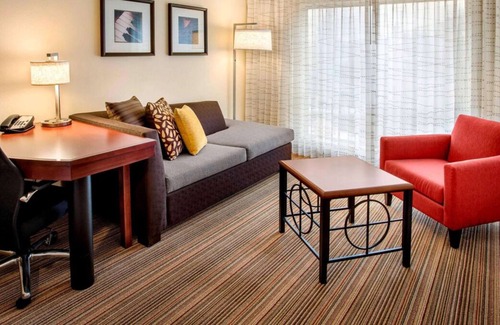 Westborough House | Best Place to Unwind! 3 Pleasant Units, Free Parking, Onsite Swimming Pool