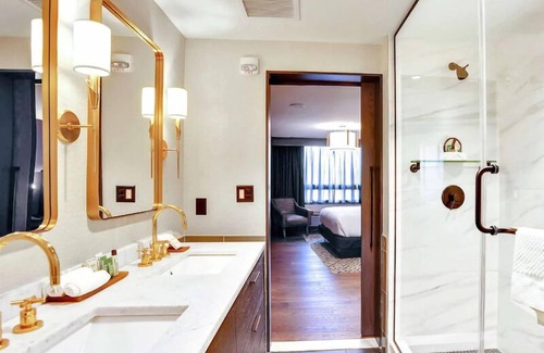 Dupont Circle Hotel | Best Place to Unwind! Pet-friendly, Outdoor Pool!