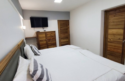 San Carlos Bed & Breakfast | Best Price Balcony & 5 minutes walk Boca Chica Beach