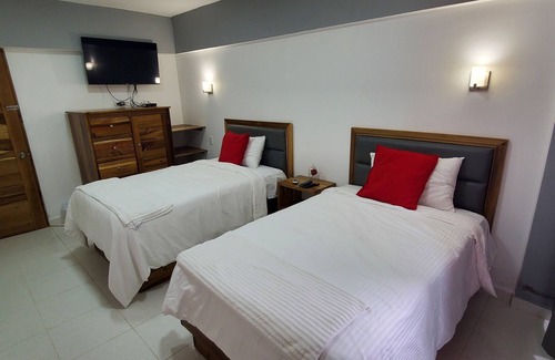 San Carlos Bed & Breakfast | Best Price Balcony & 5 minutes walk Boca Chica Beach