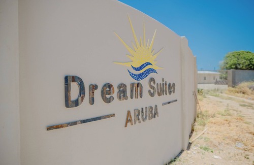 Noord Villa | Best Quality 2-bedroom Apartment 2 km From Eagle Beach