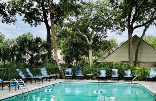 Palmetto Dunes Villa | Best Queens Grant location: easy walk to all amenities.