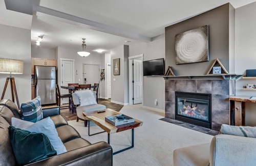 Canmore Condo | Best Relaxing King Bed Suite/Mtn. View, Heated Pool & Hot Tubs
