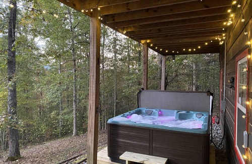 Blairsville Cabin | Best Reviews at Four Friends’ Cabin. Last Minute Deals! License 011332