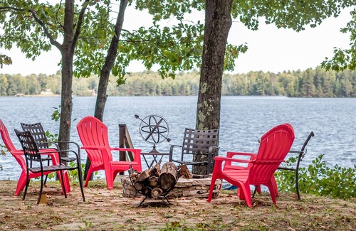Manitowish Waters House | Best sandy beach on the chain! Bring your pup!