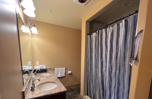 Sicamous House | Best Shuswap Lake and Mountain view in all of Sicamous!