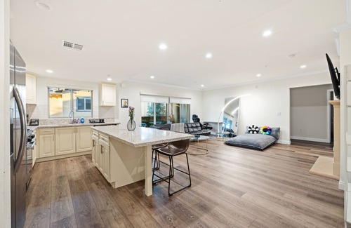 Lamanda Park Apartment | Best value 2b2b center of Pasadena