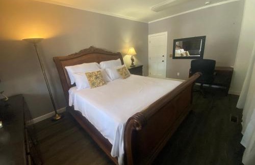 Willmar House | Best value 3 Huge Bedrooms-Multiple parkings