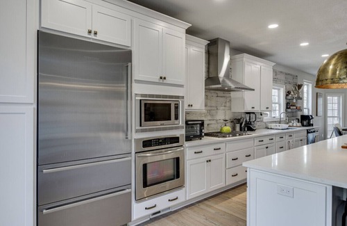 Gainesville House | Best Value on Lake Lanier for Summer!