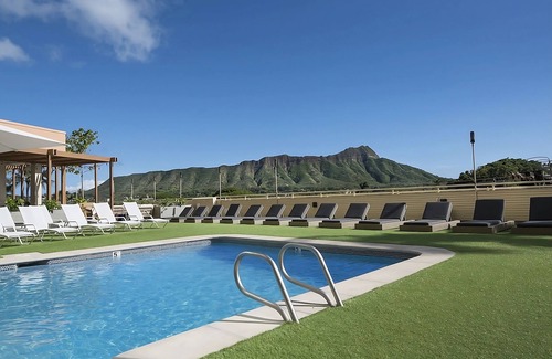 Waikiki House | Best Value, Quality Stay! Unit w/Ocean View, Pets Allowed, Outdoor Pool