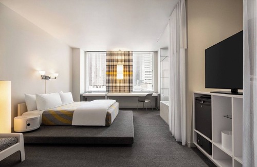 Financial District Hotel | Best Value, Quality Stay, Near Walt Disney Concert Hall, Dogs are Allowed