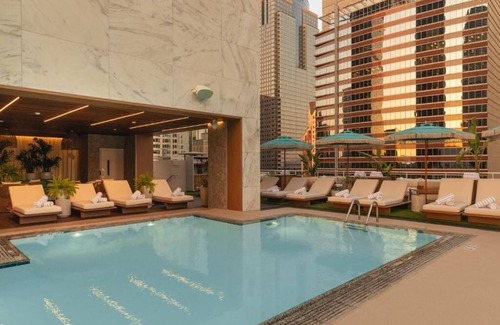 Financial District Hotel | Best Value, Quality Stay, Near Walt Disney Concert Hall, Dogs are Allowed
