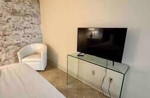 Laurel Apartment | *Best view downtown*, Center of it all