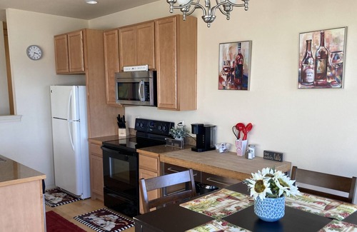 Allyn Apartment | Best view in Allyn!