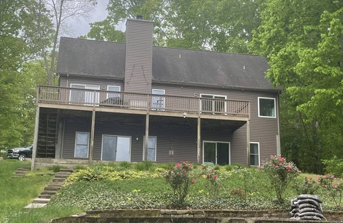 Mineral House | Best View on Lake Anna!