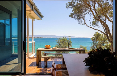 Culburra Beach House | BEST VIEWS IN CULBURRA - Absolute Beachfront, Newly renovated, EV Charger access
