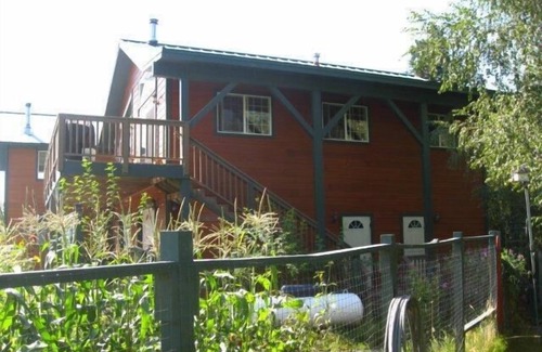 Mount Shasta Cottage | Best views of the mtn and a private creek! Farm fresh veggies and eggs too.