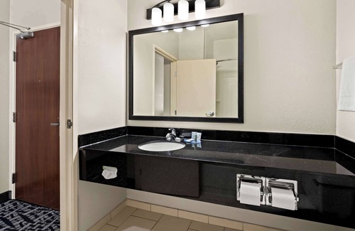 Beverly Estates Hotel | Best Western Bryan College Station