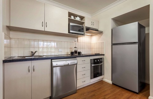 Northbridge Hotel | Best Western Northbridge Apartments