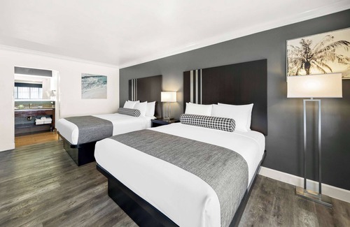 Munras Avenue Hotel | Best Western Park Crest Inn