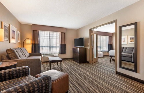 Southwest Calgary Hotel | Best Western Plus Calgary Centre Inn