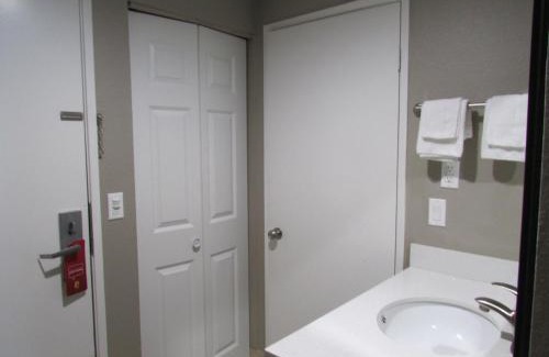 Hemet Hotel | Best Western Plus Diamond Valley Inn