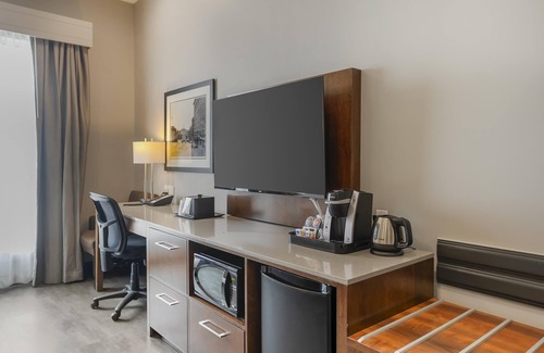 Saskatoon Hotel | Best Western Plus East Side