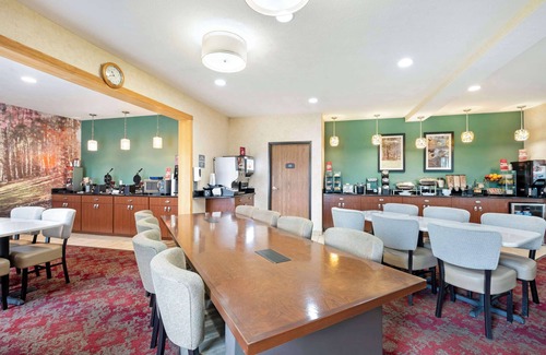 Howe Hotel | Best Western Plus Howe Inn