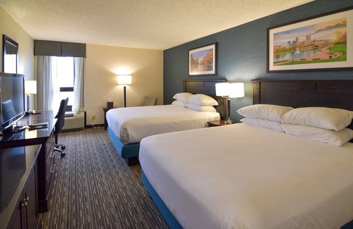 Indianapolis Hotel | Best Western Plus Indianapolis North at Pyramids