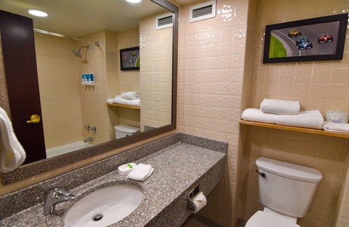 Indianapolis Hotel | Best Western Plus Indianapolis North at Pyramids