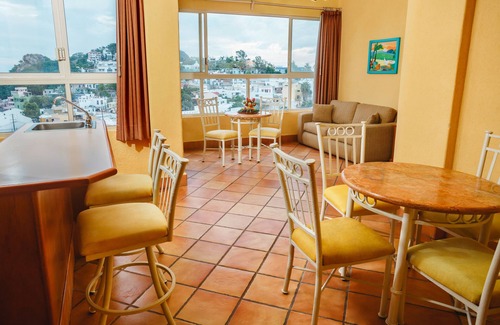 Downtown Mazatlan Hotel | Best Western Posada Freeman