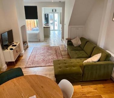 Nottingham House | Best4Location