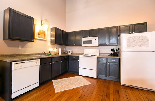 Stillwater Apartment | BestLocation|Romantic|ViewBridgeFromBed|Couples|Pets|Photo backdrop|Nightlife!