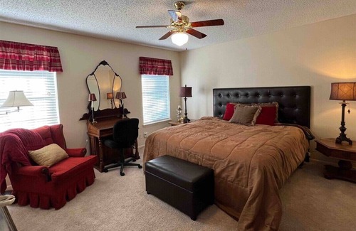 Tyler House | BestStays@LoneStar. Fenced, near the Hospital district, and TJC TVs in all Rooms