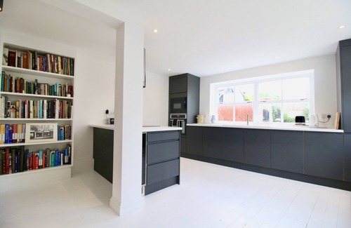 Seaford Cottage | Betern Place - a houses that sleeps 5 guests in 3 bedrooms