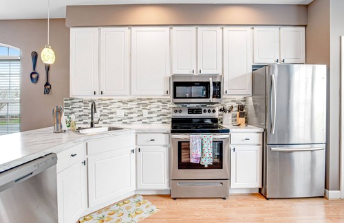 Bethany Breeze House | Bethany Breeze Townhouse with High-Speed WiFi, Shared Pool, & Washer/Dryer