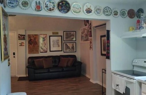 Chewalla Cabin | Bethel Springs Country Cottage