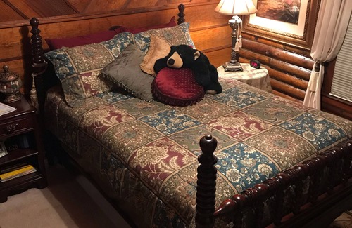 Bethlehem Cabin | Bethlehem’s Log Home! For Sale