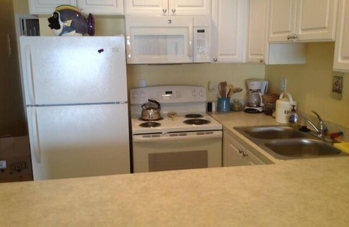 Lincoln City Condo | Betta's Cove: largest ground-floor Sea Gypsy condo, 10 steps from the sand