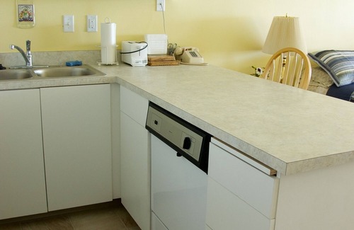 Lincoln City Condo | Betta's Cove: largest ground-floor Sea Gypsy condo, 10 steps from the sand