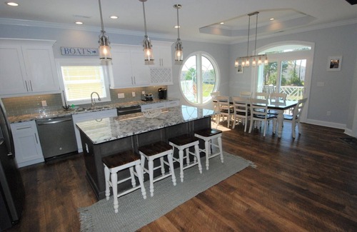 Sunset Beach House | Better Boat - Sunset Properties