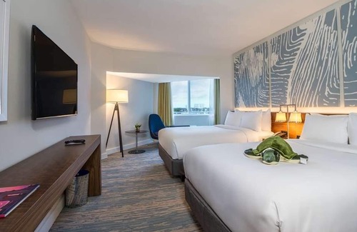 Central Beach Hotel | Better Choice for your Vacation! 2 Great Units, Onsite Heated Infinity Pools!