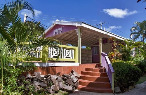Rodney Bay Hotel | Better Choice for your Vacation! 4 Comfortable Units w/Kitchen, Outdoor Pool!