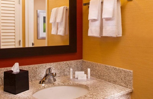 Crestline Heights House | Better Choice for your Vacation! Free Onsite Parking, Pets Are Welcome!